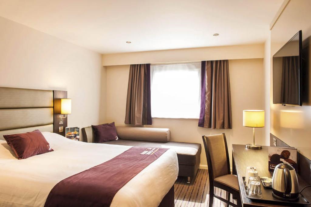 Premier Inn London Greenford Zimmer foto
