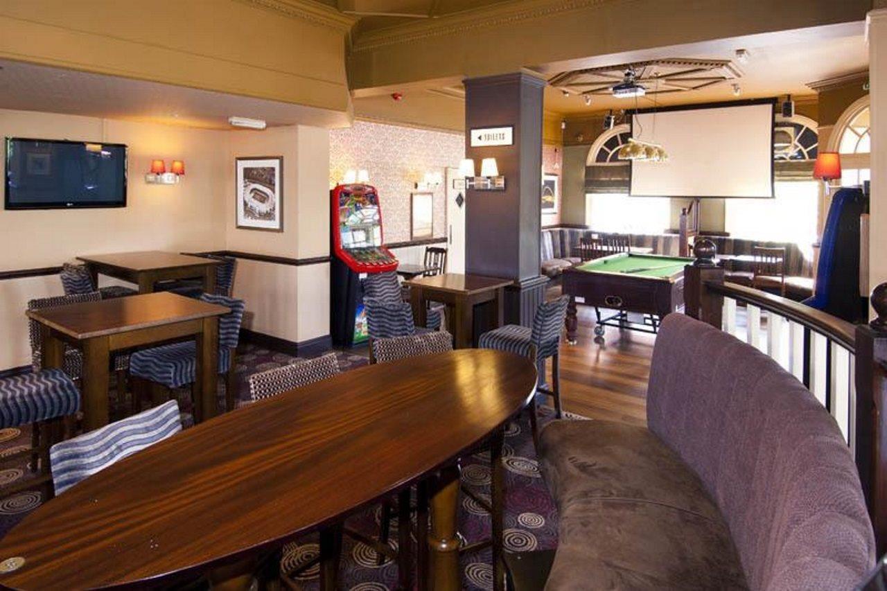 Premier Inn London Greenford Exterior foto