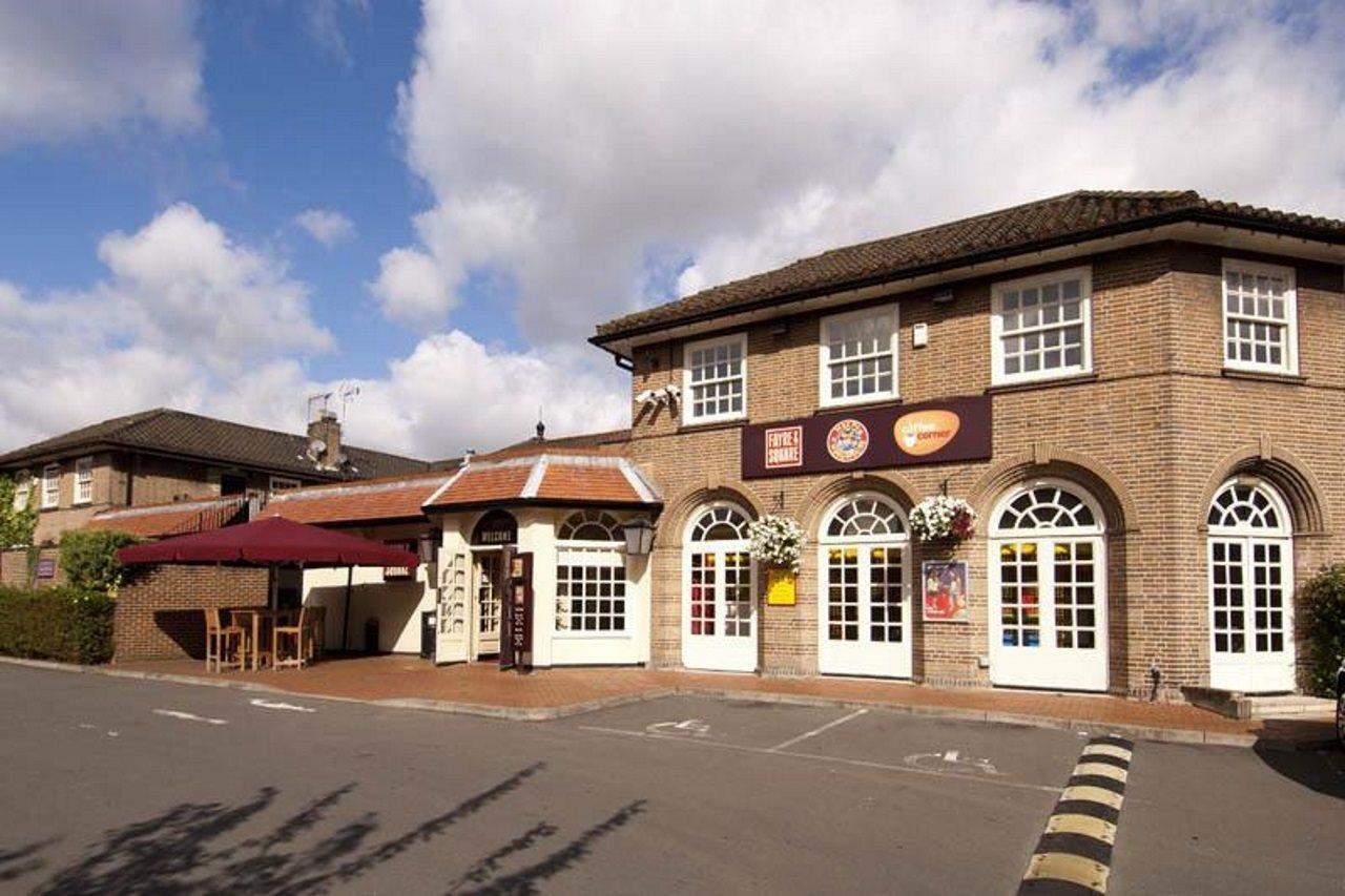 Premier Inn London Greenford Exterior foto