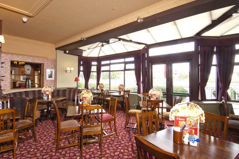 Premier Inn London Greenford Exterior foto