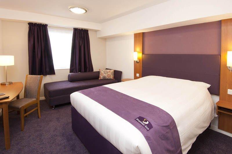 Premier Inn London Greenford Exterior foto